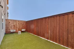 2557 Carmelita St, Dallas, TX 75212 - Photo 15