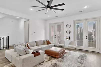 2557 Carmelita Street, Dallas, TX 75212 - Photo 7