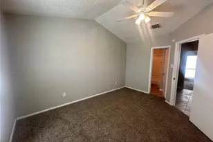 9447 Olde Towne Row, Dallas, TX 75227 - Photo 15