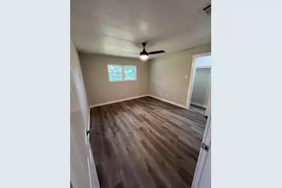 916 W Elizabeth Drive, Robinson, TX 76706 - Photo 13