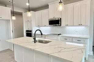 2008 Collin St, Weatherford, TX 76085 - Photo 5