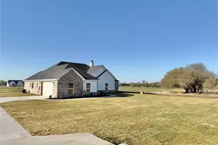 2008 Collin St, Weatherford, TX 76085 - Photo 3