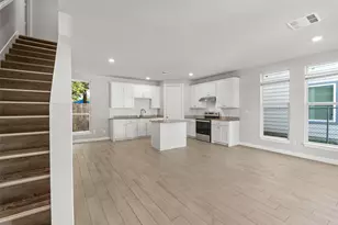 2021 Eva St, Grand Prairie, TX 75051 - Photo 7