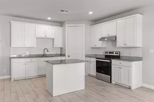 2021 Eva St, Grand Prairie, TX 75051 - Photo 11