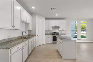 2021 Eva St, Grand Prairie, TX 75051 - Photo 9