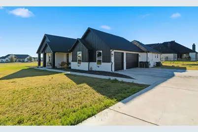 100 Buddy Court, Millsap, TX 76066 - Photo 3