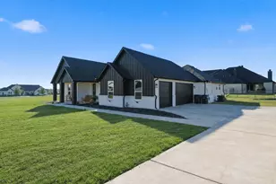 100 Buddy Ct, Millsap, TX 76066 - Photo 3