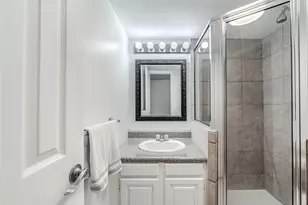 1902 Shorewood Dr, Grapevine, TX 76051 - Photo 21