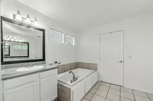 1902 Shorewood Dr, Grapevine, TX 76051 - Photo 37