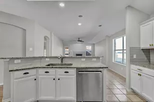 341 Windy Hill Ln, Fort Worth, TX 76108 - Photo 5