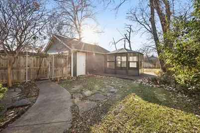 1906 S Henderson Street, Fort Worth, TX 76110 - Photo 25