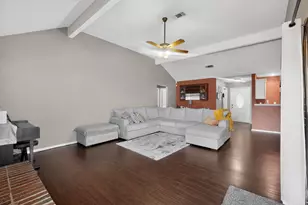 1512 Allen Dr, Cedar Hill, TX 75104 - Photo 9