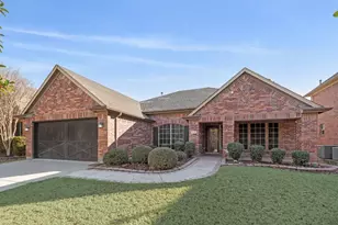 965 Tara Dr, Burleson, TX 76028 - Photo 1