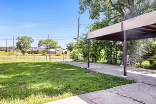 10124 Shayna Dr, Dallas, TX 75217 - Photo 13