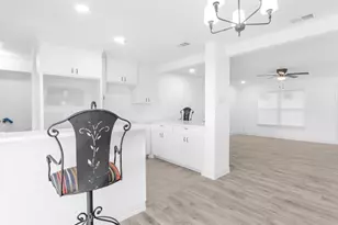 10124 Shayna Dr, Dallas, TX 75217 - Photo 15