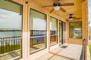 401 E Pearl St, Granbury, TX 76048 - Photo 31