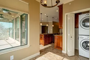 401 E Pearl St, Granbury, TX 76048 - Photo 13