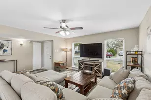 2919 Rayswood Dr, Carrollton, TX 75007 - Photo 3