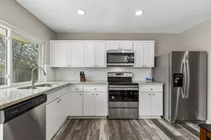 2919 Rayswood Dr, Carrollton, TX 75007 - Photo 11