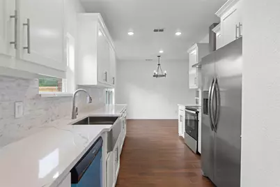 801 Comanche Cove Drive, Granbury, TX 76048 - Photo 17