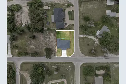 801 Comanche Cove Drive, Granbury, TX 76048 - Photo 33