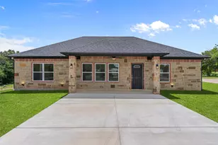 801 Comanche Cove Dr, Granbury, TX 76048 - Photo 3