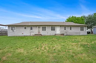 1708 Redwood Dr, Cleburne, TX 76033 - Photo 15