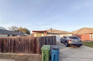 1436 Stella Dr, Lewisville, TX 75067 - Photo 9