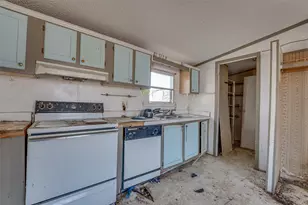 100 Zodiac Strait Rd, Ferris, TX 75125 - Photo 7