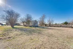 100 Zodiac Strait Rd, Ferris, TX 75125 - Photo 3
