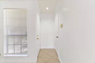 16301 Ledgemont Ln, Addison, TX 75001 - Photo 7