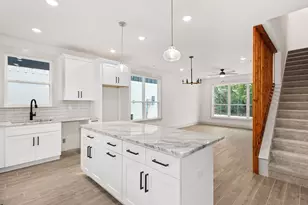 5639 Barkridge Dr, Granbury, TX 76048 - Photo 11
