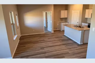 524 Crestridge Drive N, Cleburne, TX 76033 - Photo 3