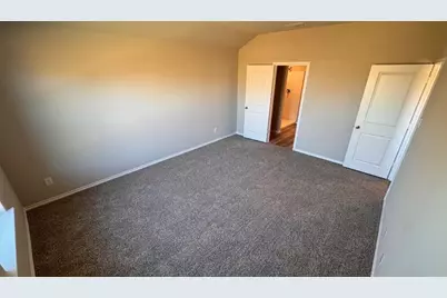 524 Crestridge Drive N, Cleburne, TX 76033 - Photo 5