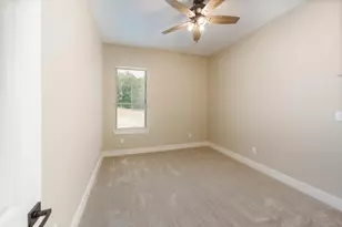 510 Palmetto Ct, Runaway Bay, TX 76426 - Photo 15