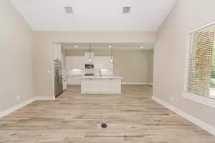 510 Palmetto Ct, Runaway Bay, TX 76426 - Photo 7