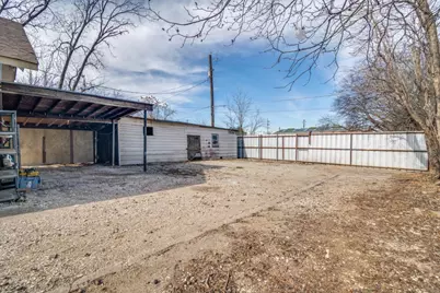 117 E Avenue E, Garland, TX 75040 - Photo 5