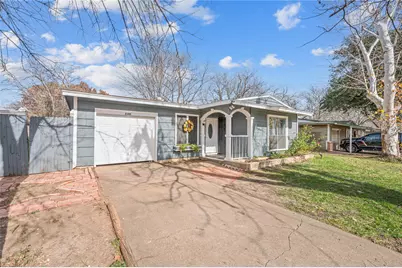 2105 Cloverdale Street, Arlington, TX 76010 - Photo 3