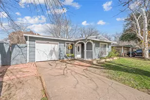 2105 Cloverdale St, Arlington, TX 76010 - Photo 3