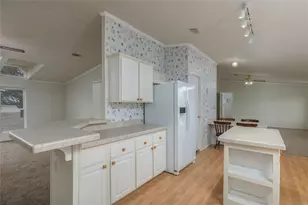 156 Northwoods Ct, Azle, TX 76020 - Photo 11