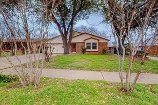 2124 Robinson St, Irving, TX 75060 - Photo 3