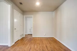 2305 Bonnie Brae Ave, Fort Worth, TX 76111 - Photo 11