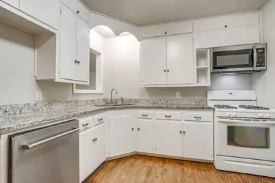 2305 Bonnie Brae Avenue, Fort Worth, TX 76111 - Photo 9