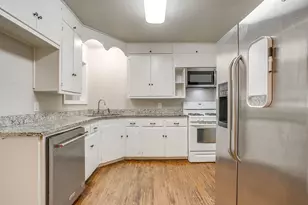 2305 Bonnie Brae Ave, Fort Worth, TX 76111 - Photo 7