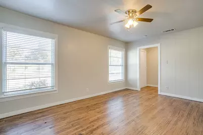 2305 Bonnie Brae Avenue, Fort Worth, TX 76111 - Photo 5