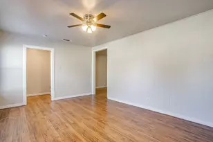 2305 Bonnie Brae Ave, Fort Worth, TX 76111 - Photo 5