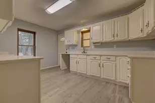 258 Cedar Elm Dr, Whitney, TX 76692 - Photo 11