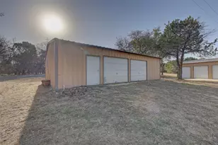 258 Cedar Elm Dr, Whitney, TX 76692 - Photo 5