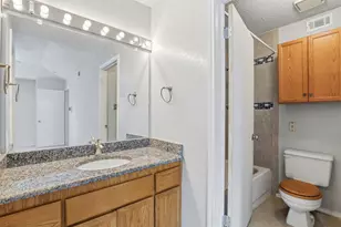 1611 Willow Ln, Euless, TX 76039 - Photo 13