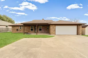 7401 Spring Lea Way, North Richland Hills, TX 76182 - Photo 29